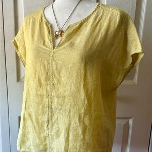 TAHARI 100% linen cap sleeve ladies top, size small. Machine washable